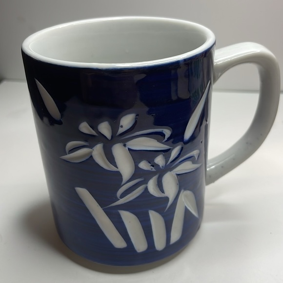 Etched Ceramic Blue Mug - Picture 4 of 11